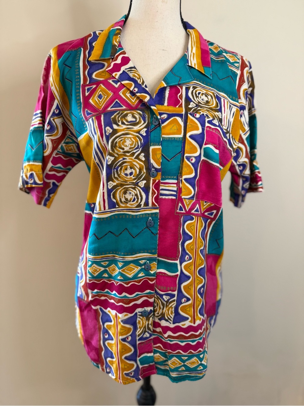 Tapestry vintage wearable art colorful button up top petite SM